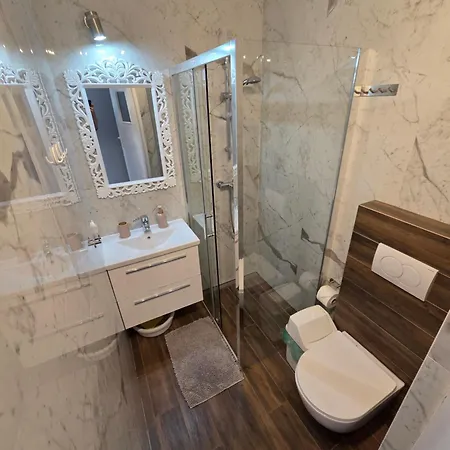 Apartamenty I Pokoje Sosnowa 4 Debki *