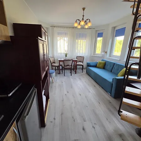 Проживание в семье I Sosnowa 4 *