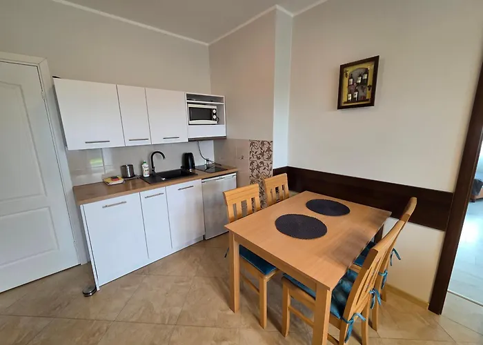 Проживание в семье I Sosnowa 4 *