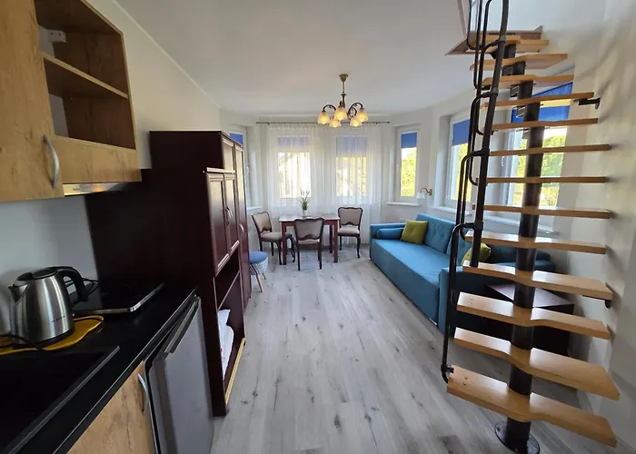 Проживание в семье I Sosnowa 4 *